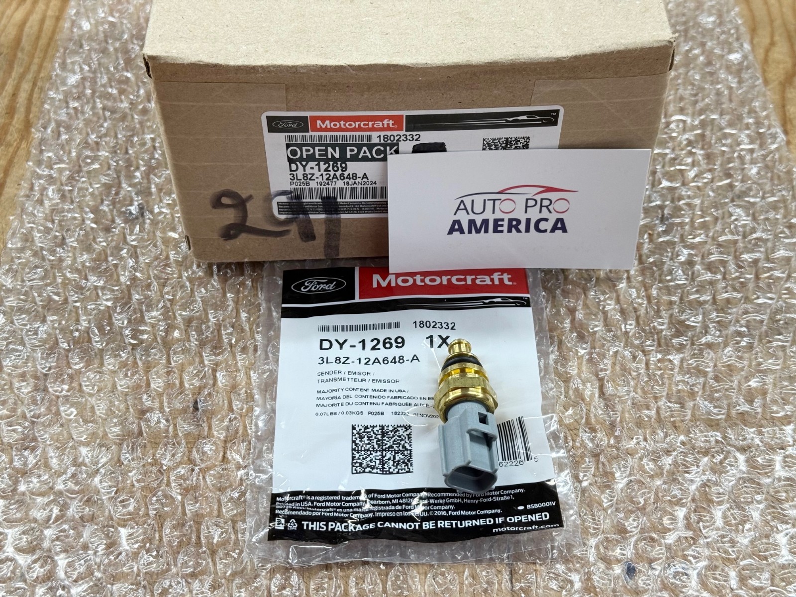 OEM Ford Motorcraft Engine Coolant Temperature Sensor DY1269 3L8Z12A648A NEW