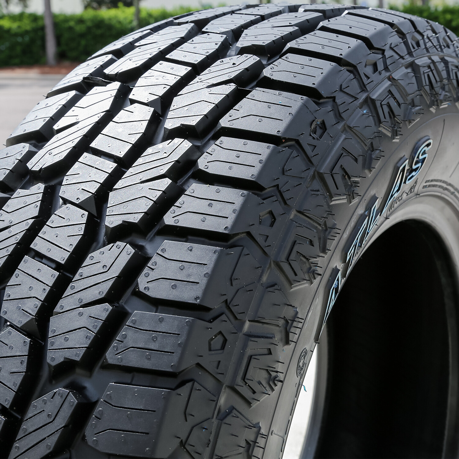 4 Tires Atlas Paraller A/T 235/75R15 109T XL (OWL) AT All Terrain