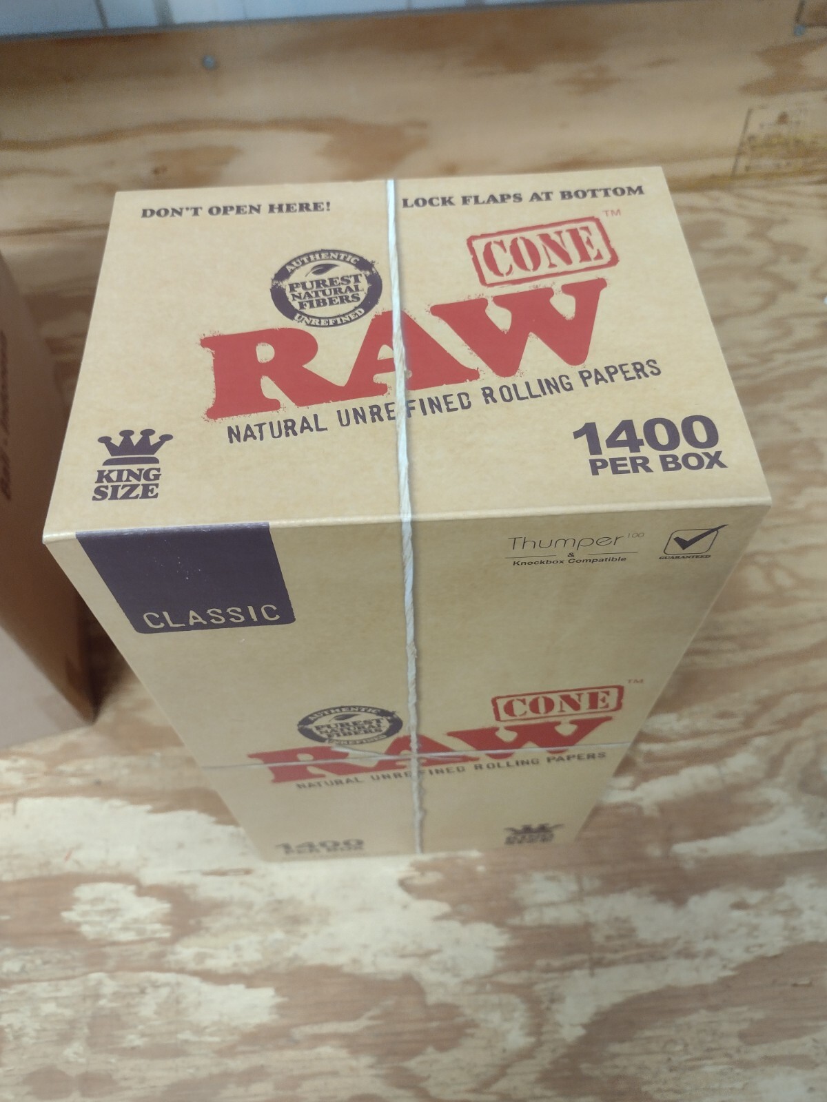 Raw Classic - King size Rolling paper Cones 1400 - BULK BUY