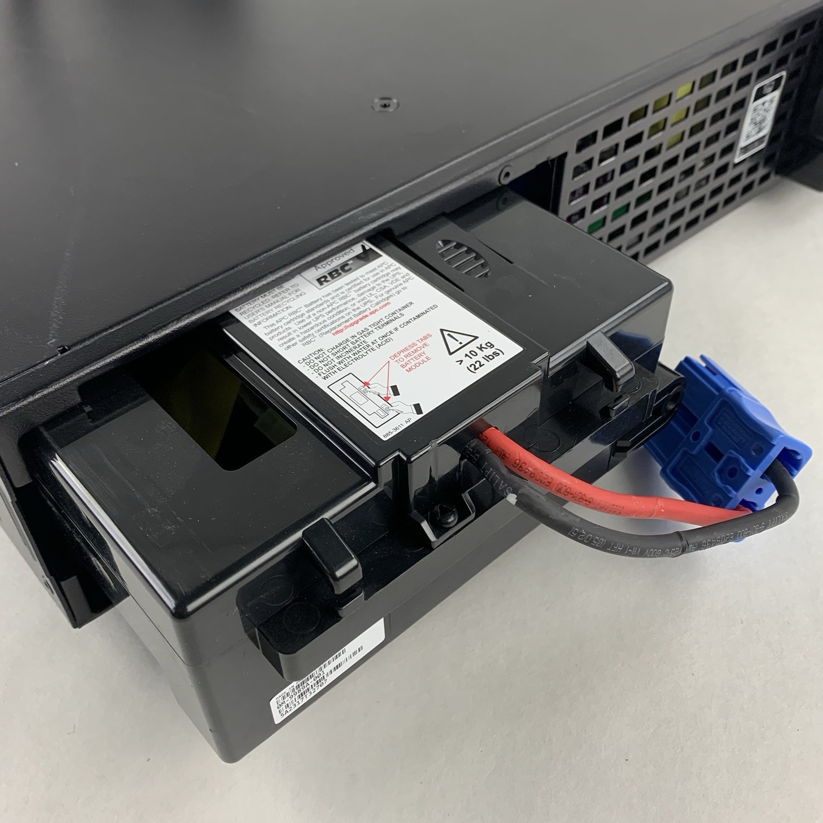 APC SMX1500RM2UCNC Battery Backup UPS Tested No Net Card No Batt No Faceplate