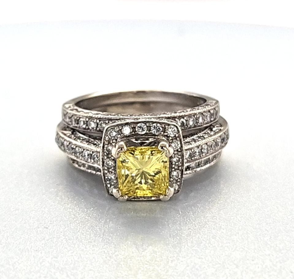 14K White Gold Fancy Yellow Approx. 1CT Princess Diamond With Halo W (MAC000218)