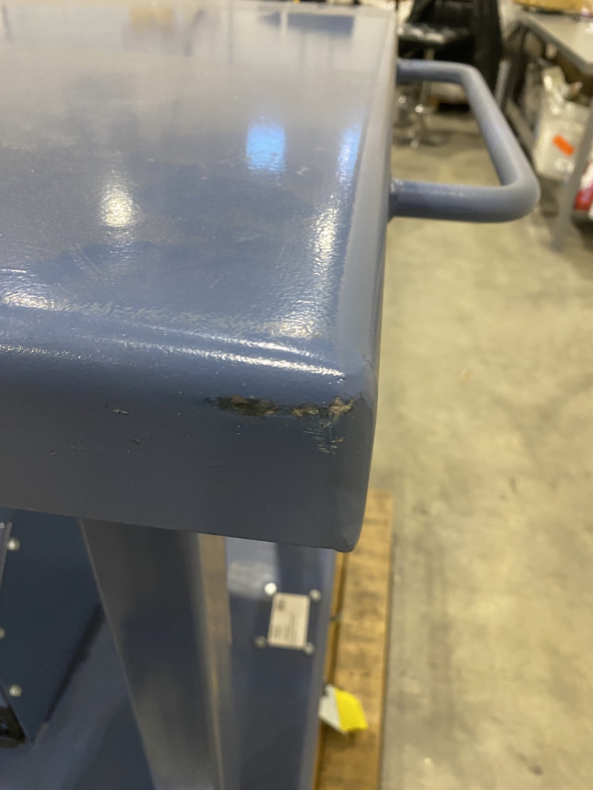 Wesco 32” x 48” Powered Lift Table 4000 Lb. Capacity 261105