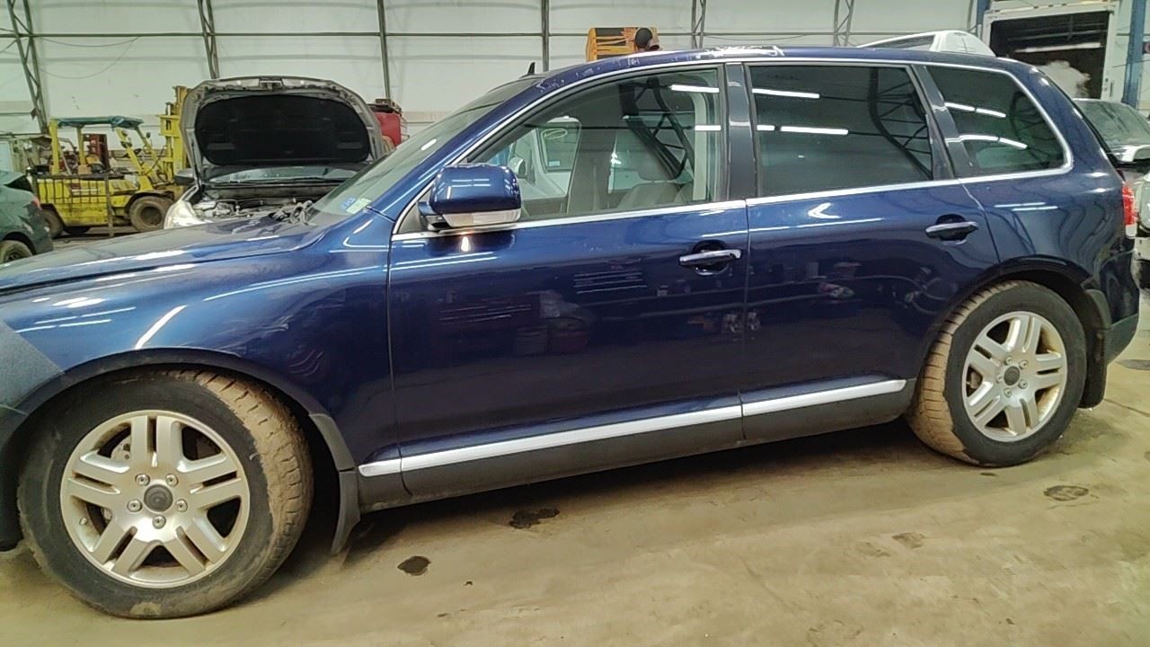 (LOCAL PICKUP ONLY) Roof Glass Fits 04-10 TOUAREG 7017933