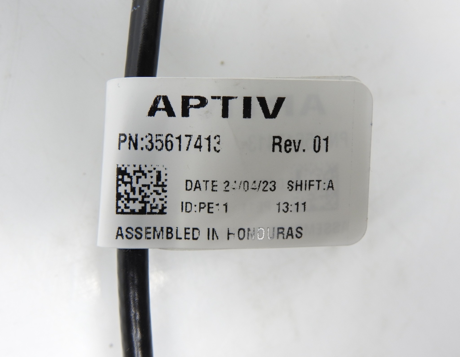 Digital Radio and Navigation Antenna Cable Aptiv 35617413 - NEW