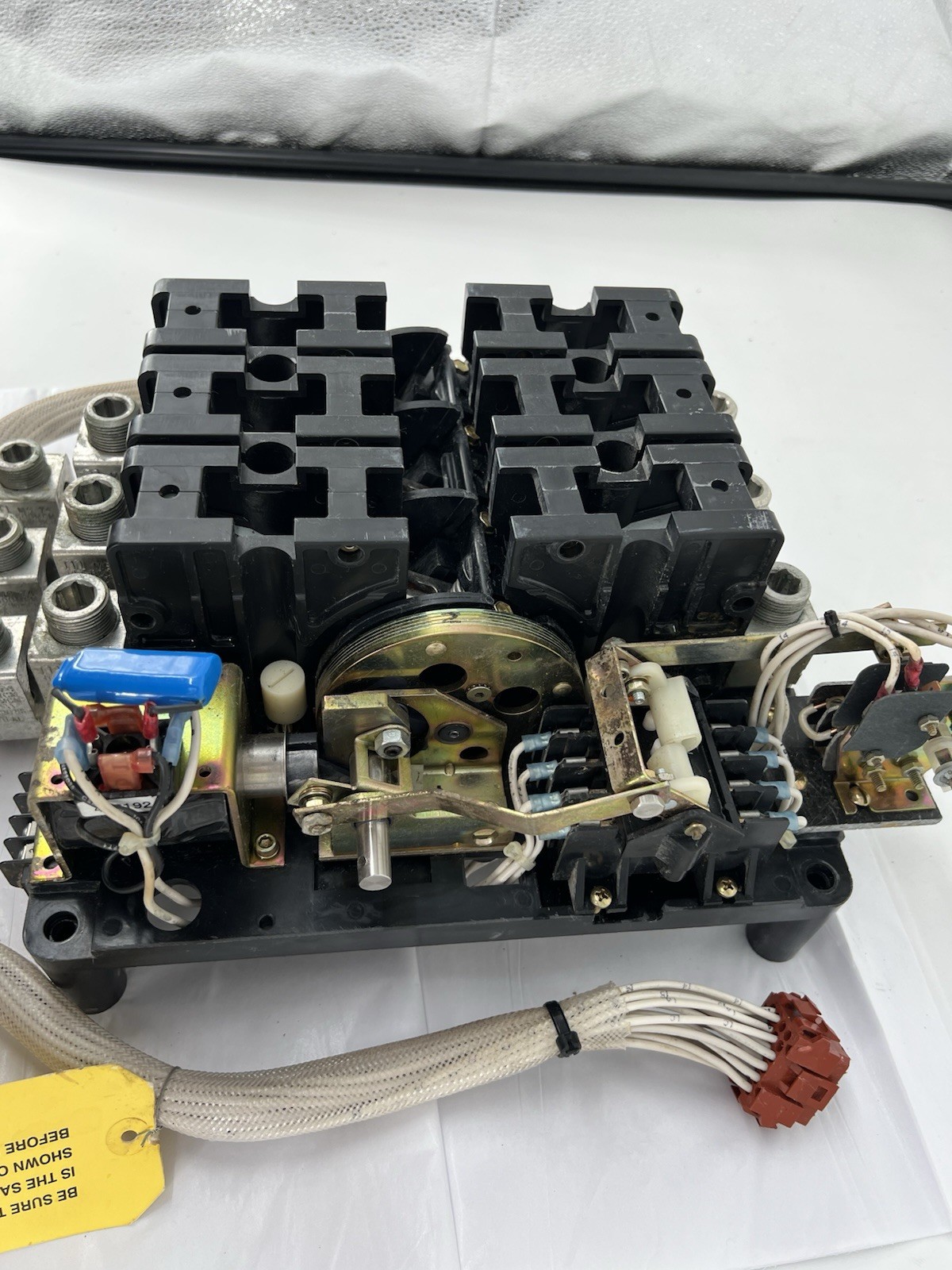 Asco 300 Series Automatic Transfer Switch, 3P, 22-35A, 3Ø, 480-600V, For Motors