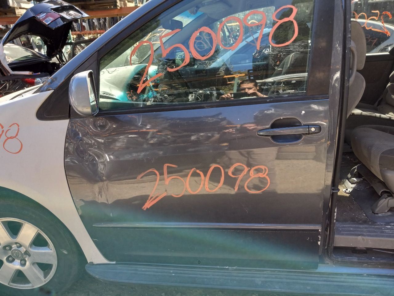 06-10 TOYOTA SIENNA LE ROOF DISPLAY DVD ENTERTAINMENT TV SCREEN