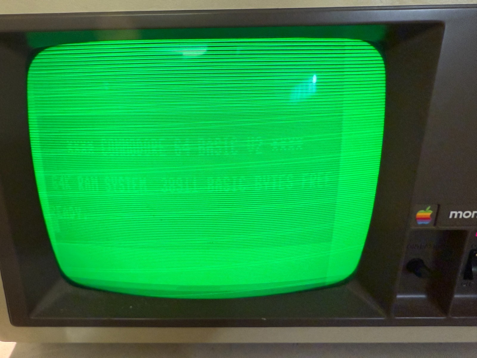 Vintage Apple Monitor III CRT Green Monochrome A3M0039 as-is