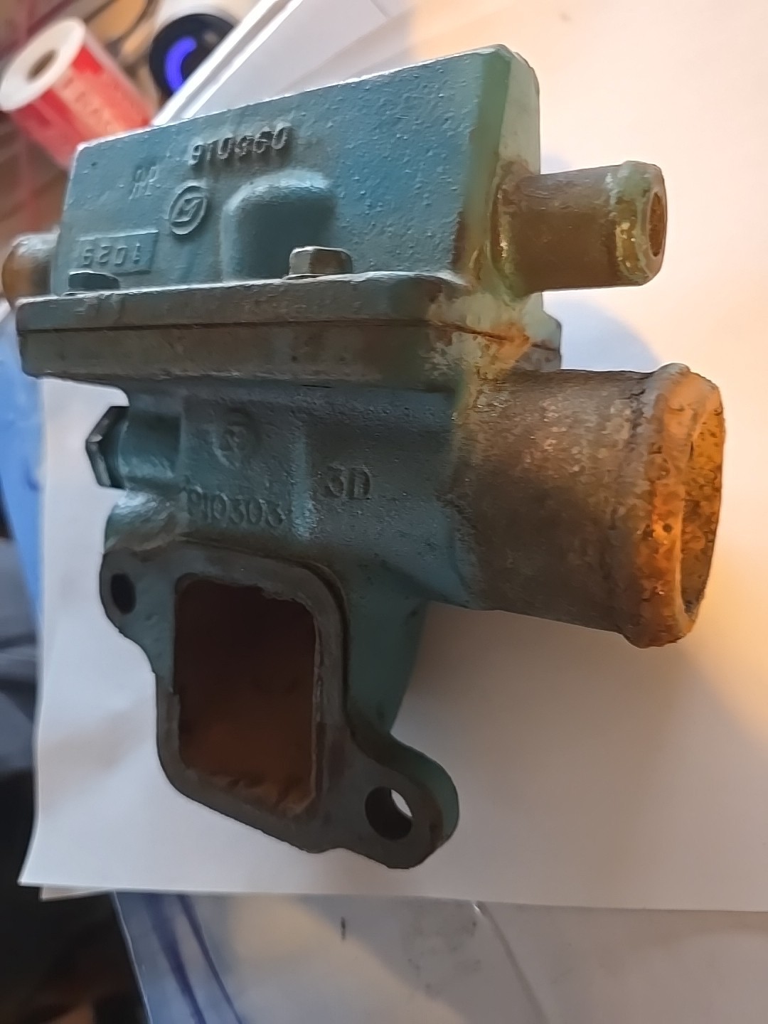 OMC Cobra +Stringer 2.5 + 3.0L Thermostat Housing 910360 0910360 910303 0910303