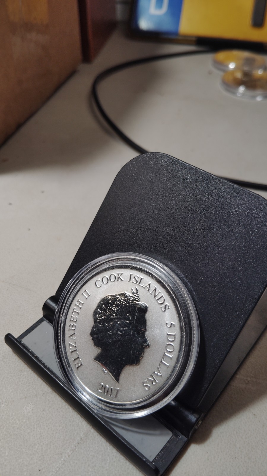 PATRICK ROY UPPER DECK HOCKEY GRANDEUR ONE OUNCE .9999 SILVER COIN SER.#/500