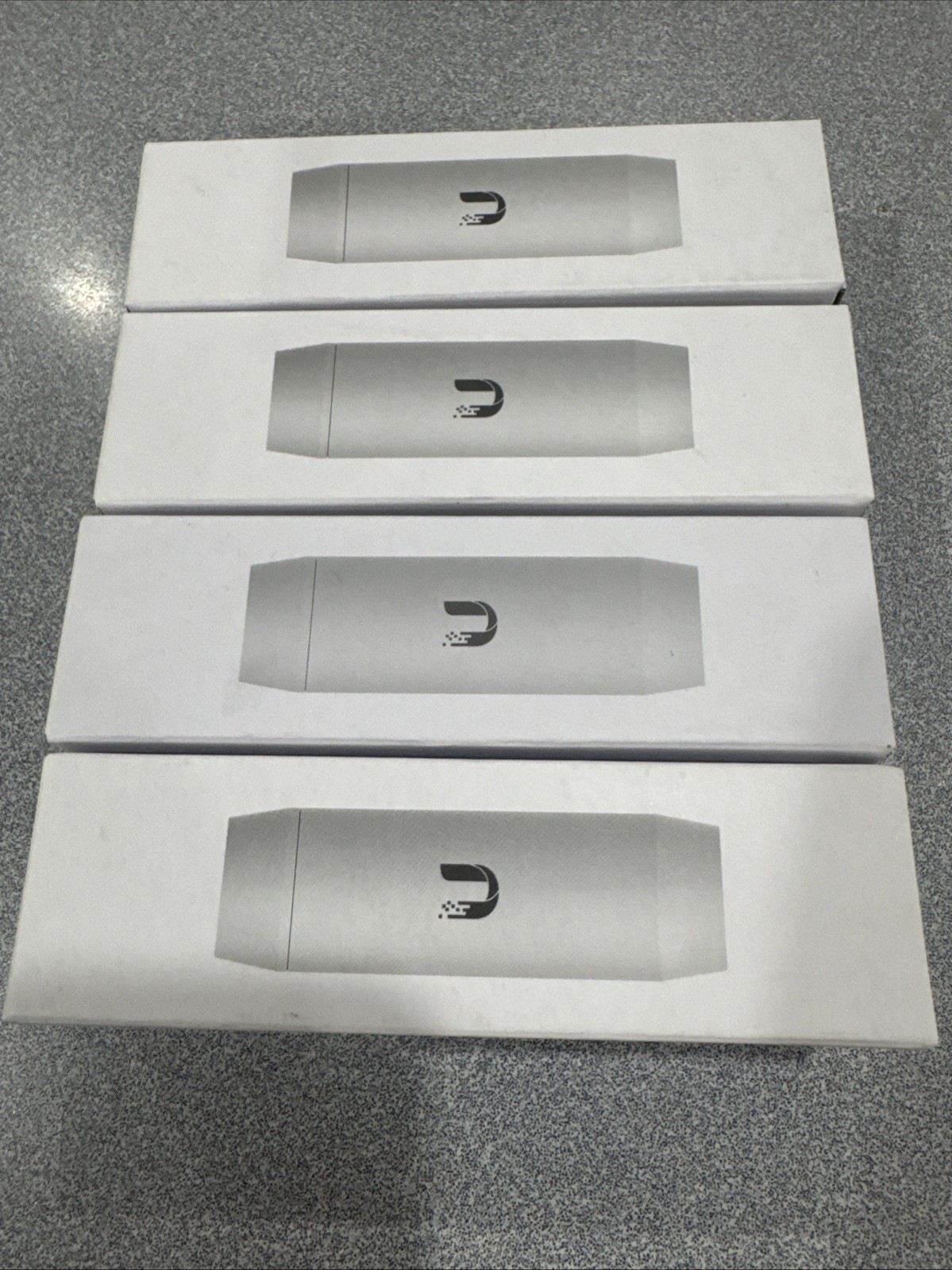 Ubiquiti Networks INS-3AF-I-G Instant 802.3af Indoor Gigabit PoE Converter 4x