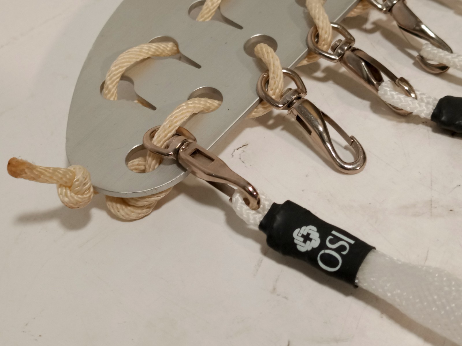 OSI finger trap traction set w/ table rail clamps, plates, 4 traps lot