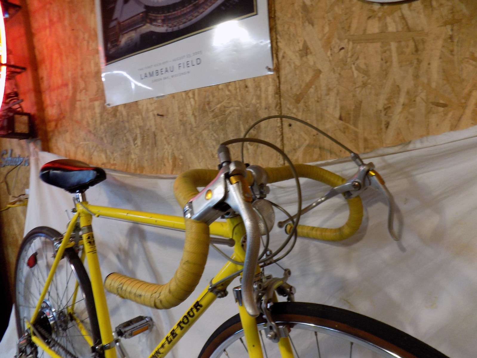 1974 SCHWINN LE TOUR MENS 10-SPEED ROAD BIKE SUPER SPORT VOYAGEUR 12 VINTAGE 74