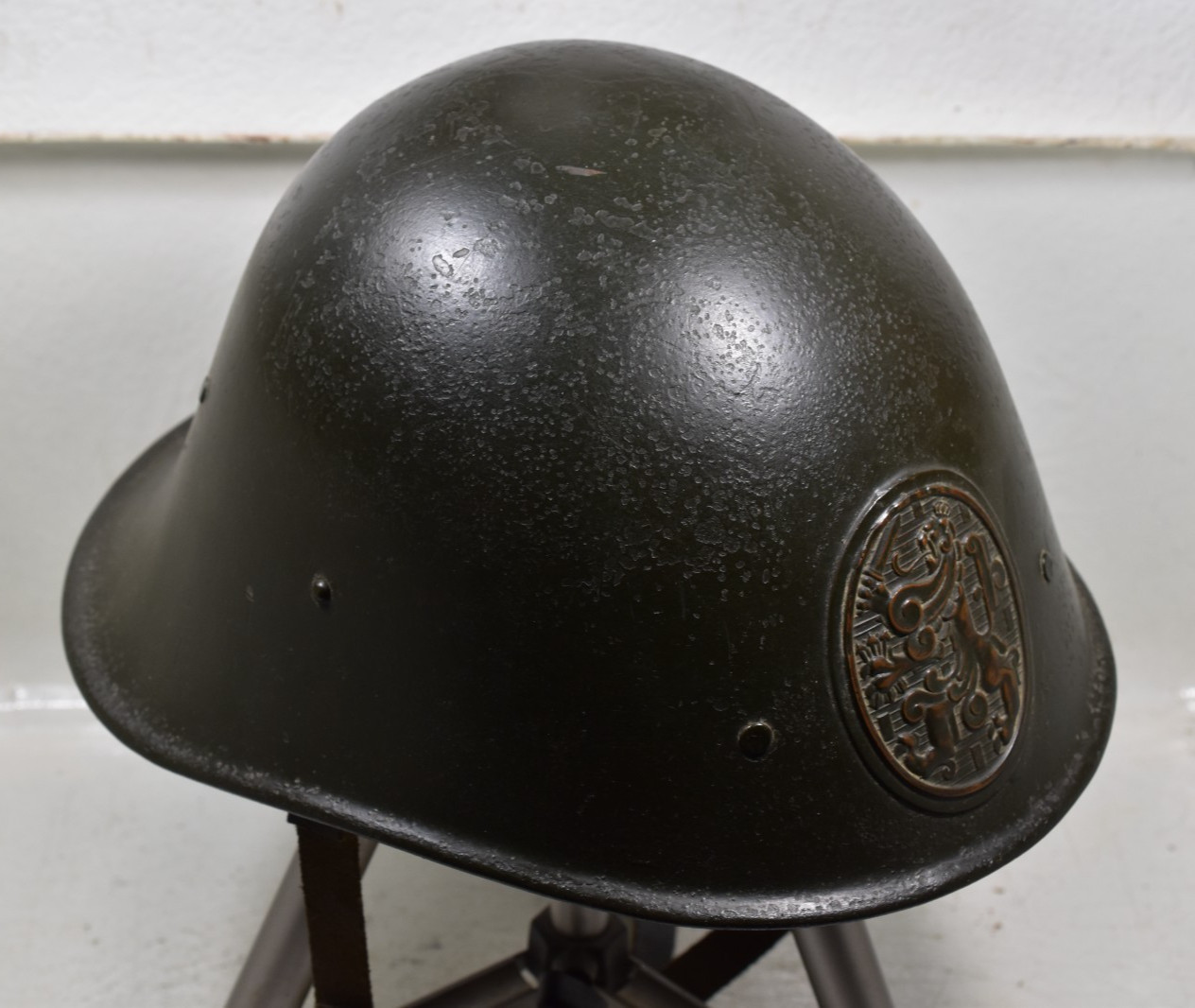 Dutch M27 M34 1934 Military Helmet with Crest Chin Strap and Liner