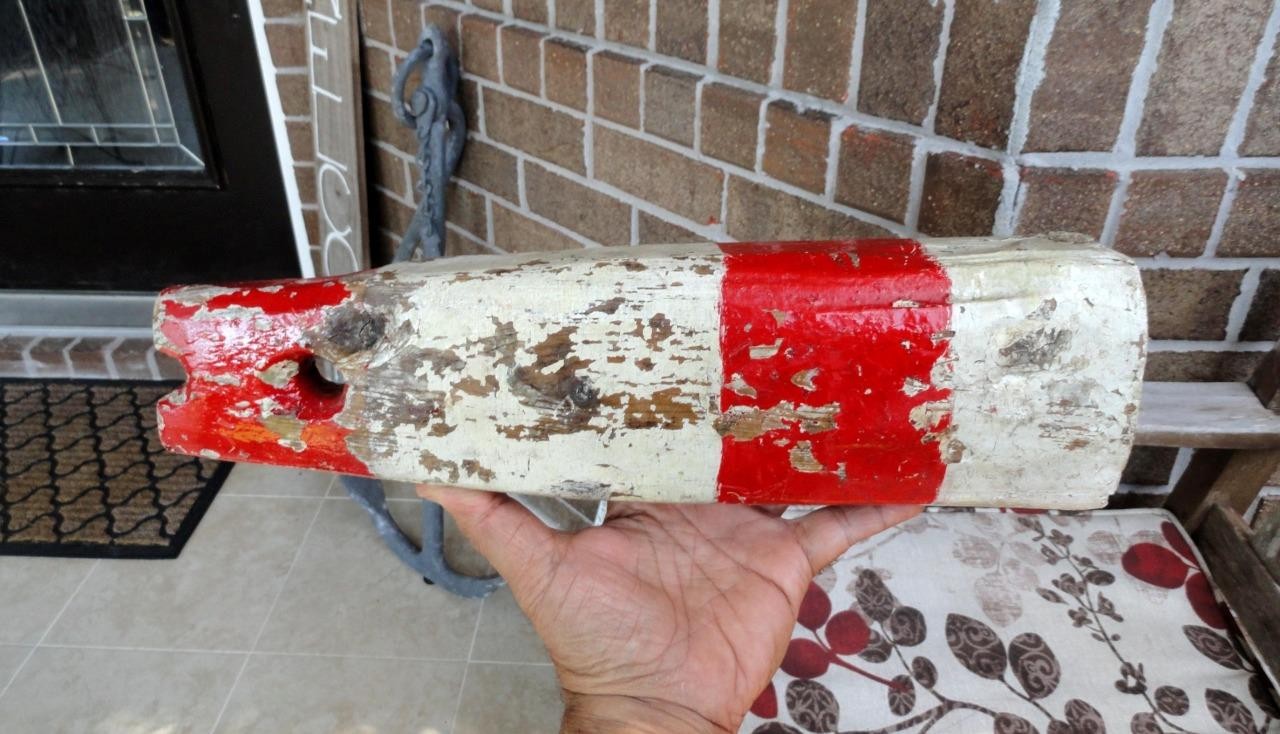 WEATHERED DISTRESSED WOOD Nautical Red & White Lobster Buoy E FL LANGILLE 11440