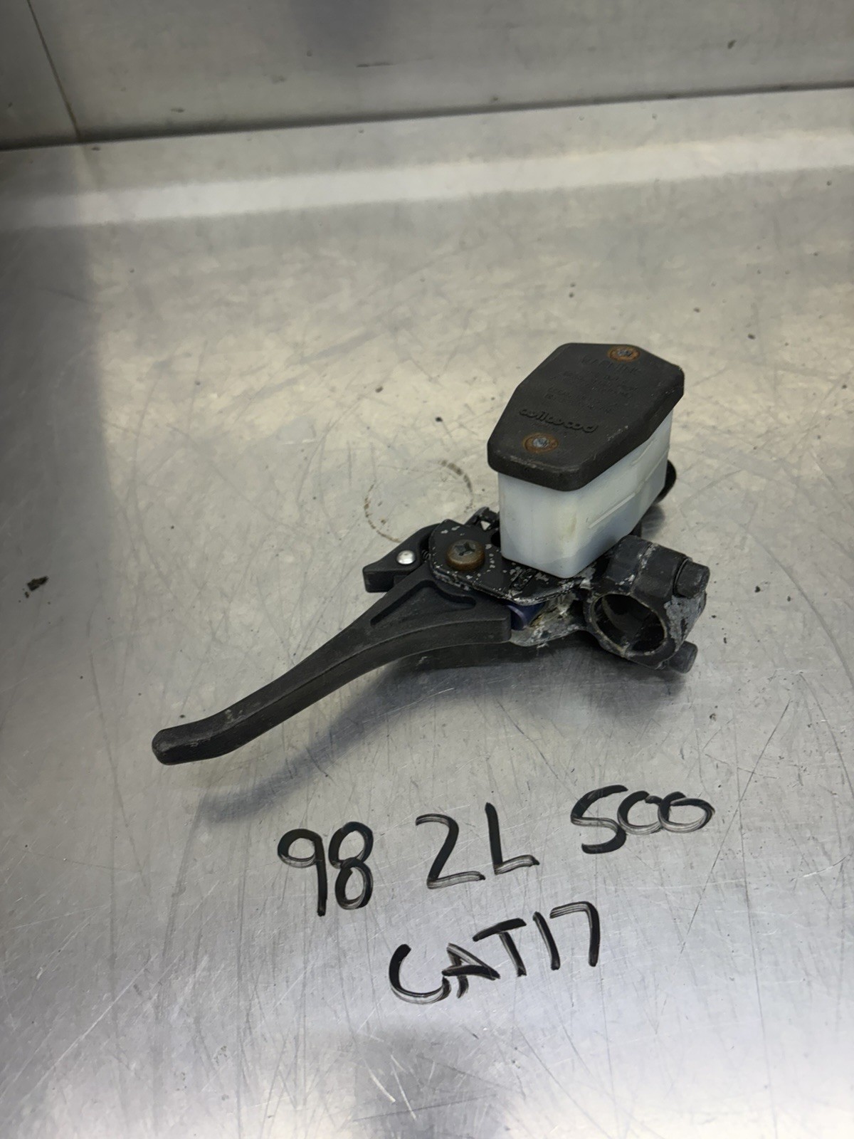 98 99 00 Arctic Cat Z ZR ZL Mountain 700 600 500 OEM Brake Master Cylinder Lever