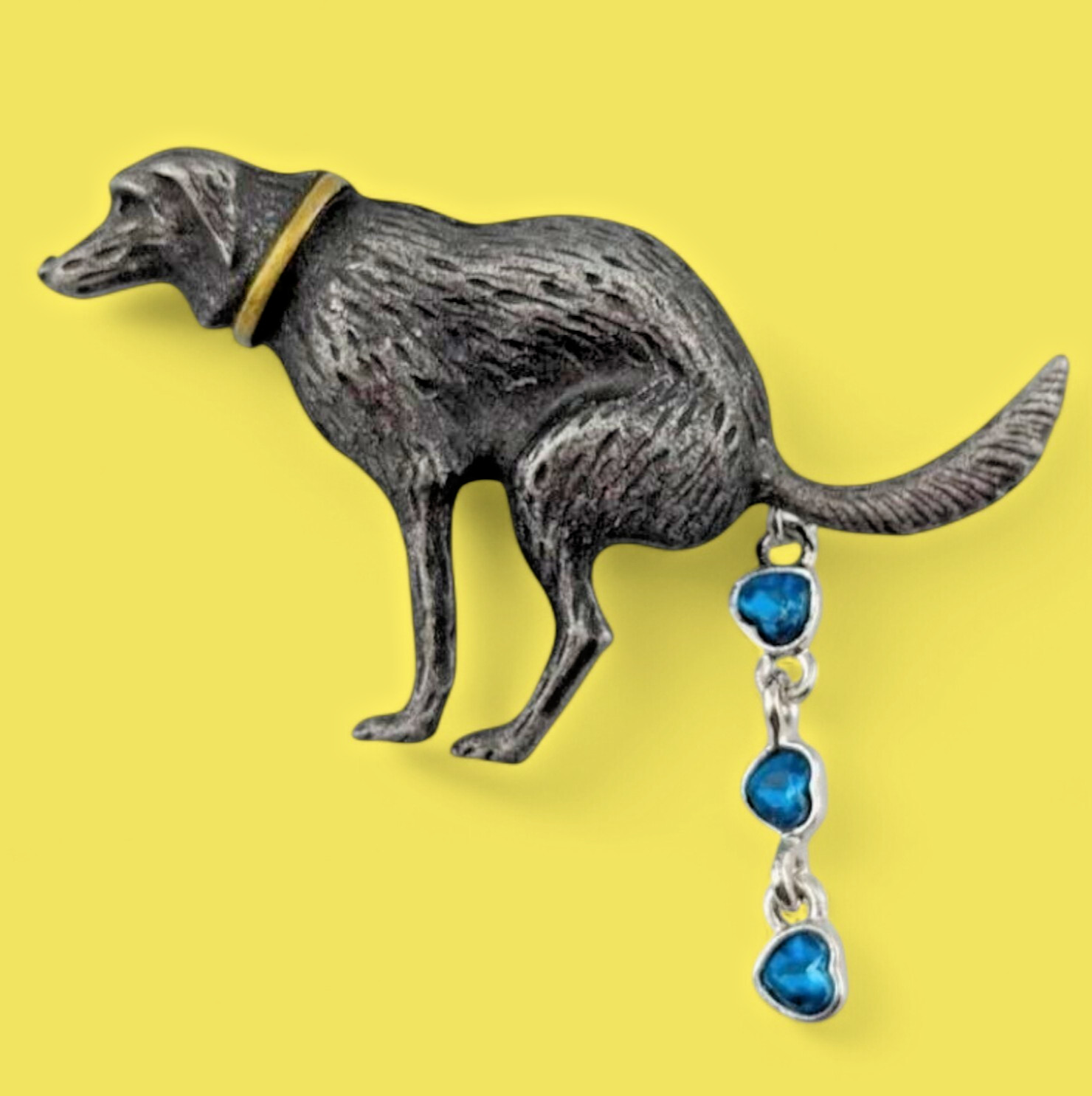 POOPING DOG BROOCH pewter labrador lab pin weird novelty vet pet poop jewelry O4