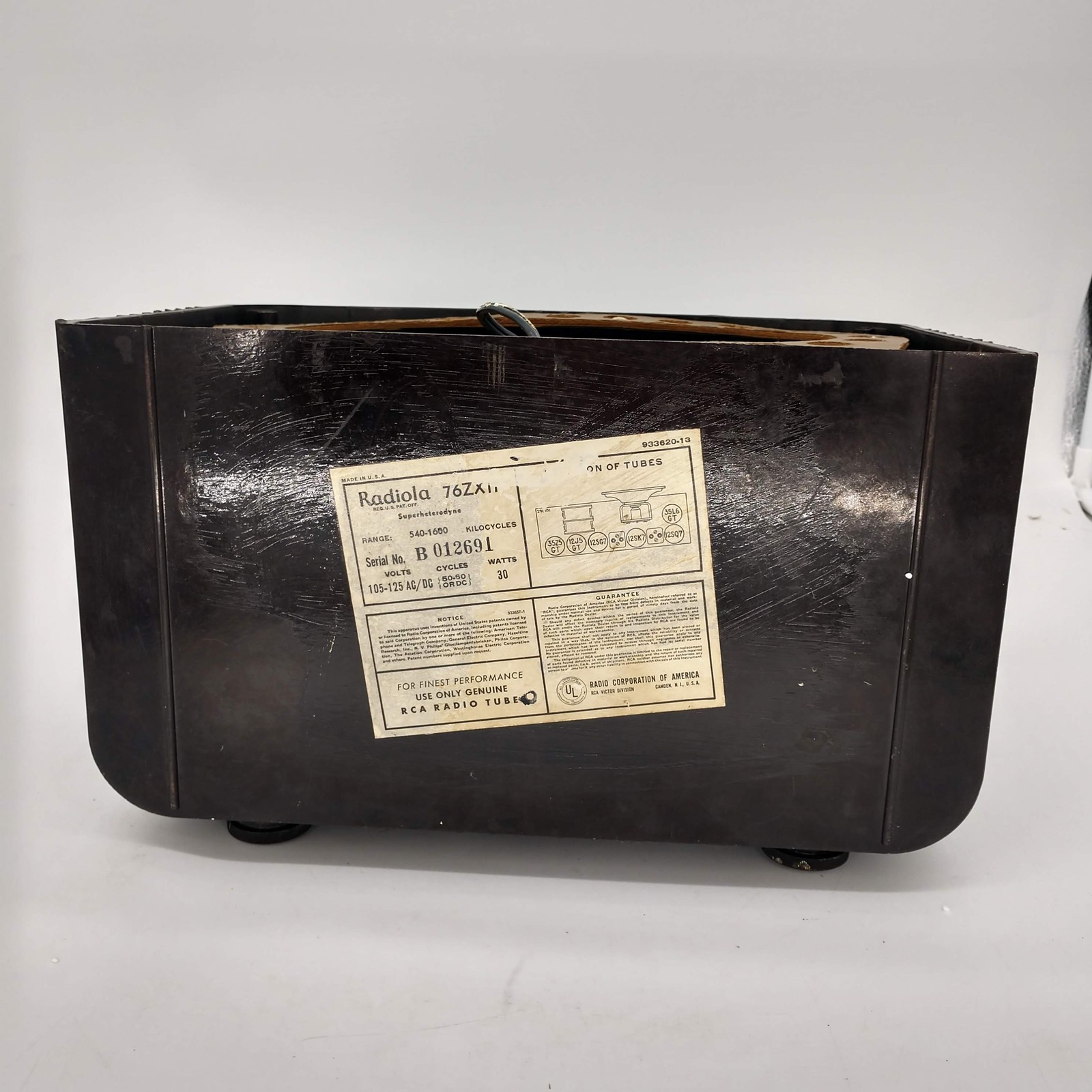 Vtg RCA Radiola 76X11 Tube Radio Brown Bakelite Art Deco Tabletop USA UNTESTED