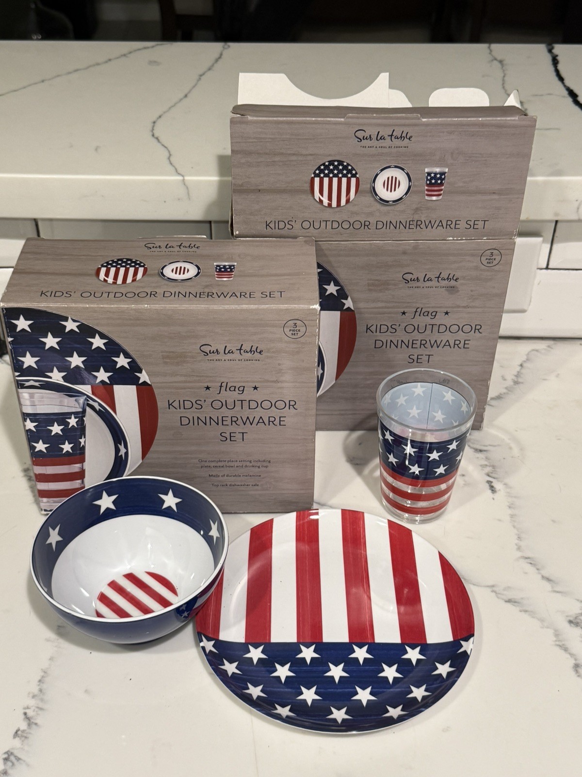 Sur La Table Kids Melamine FLAG Stars & Stripes Dinnerware Set BOXED NEW