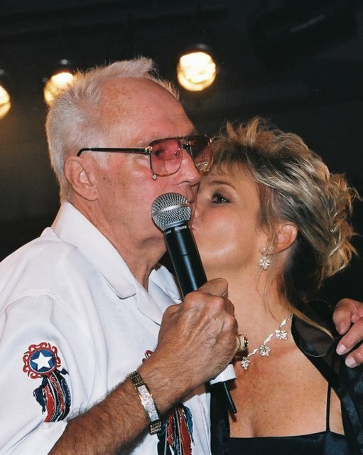 NEW EVEL KNIEVEL ADD KRYSTAL'S AUTOGRAPH TO ANY DAREDEVIL ENTERTAINMENT PURCHASE