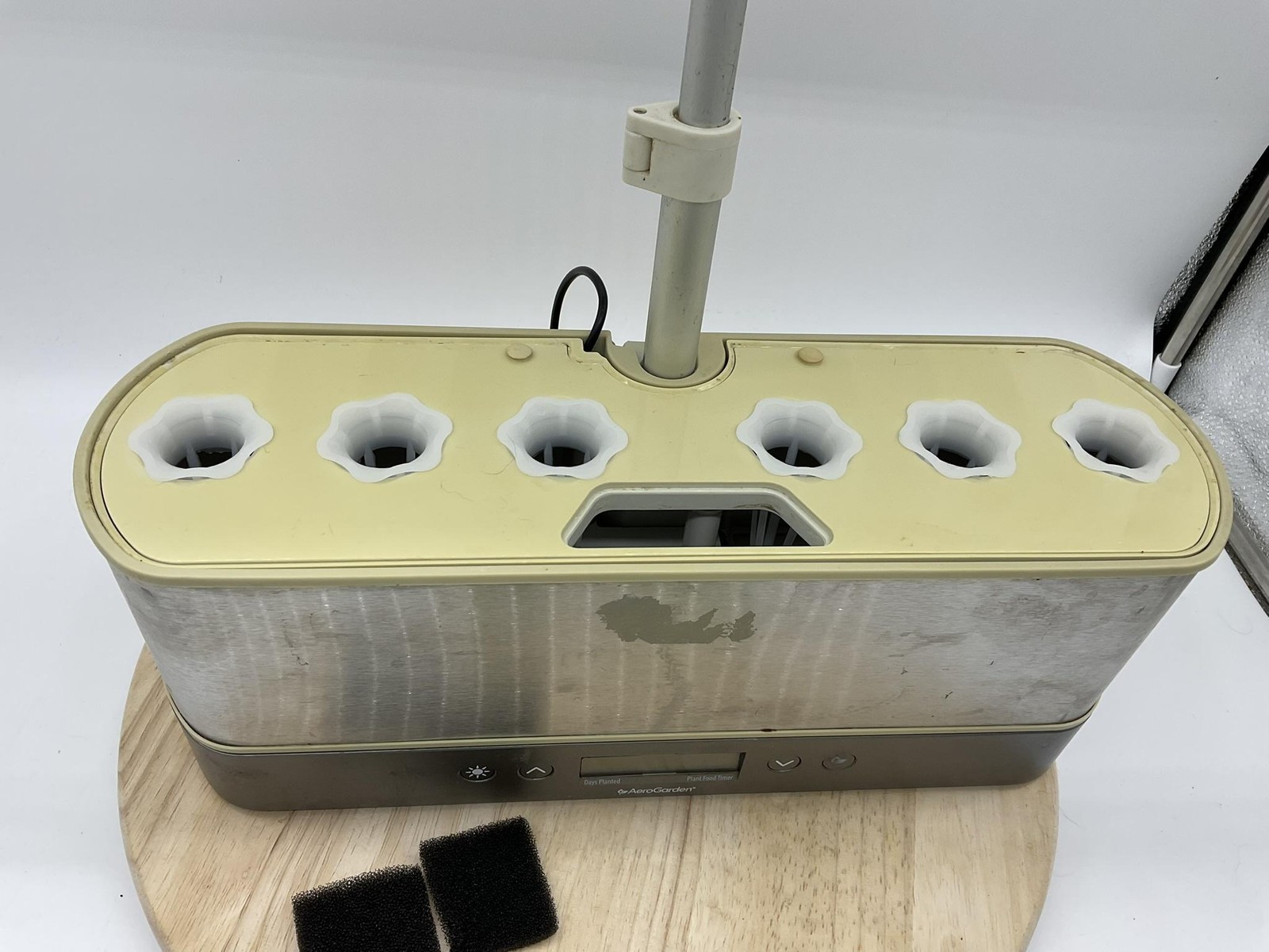 AeroGarden Harvest Elite Slim Silver 6 Pod Garden Indoor Hydroponic W/ Seed Kit