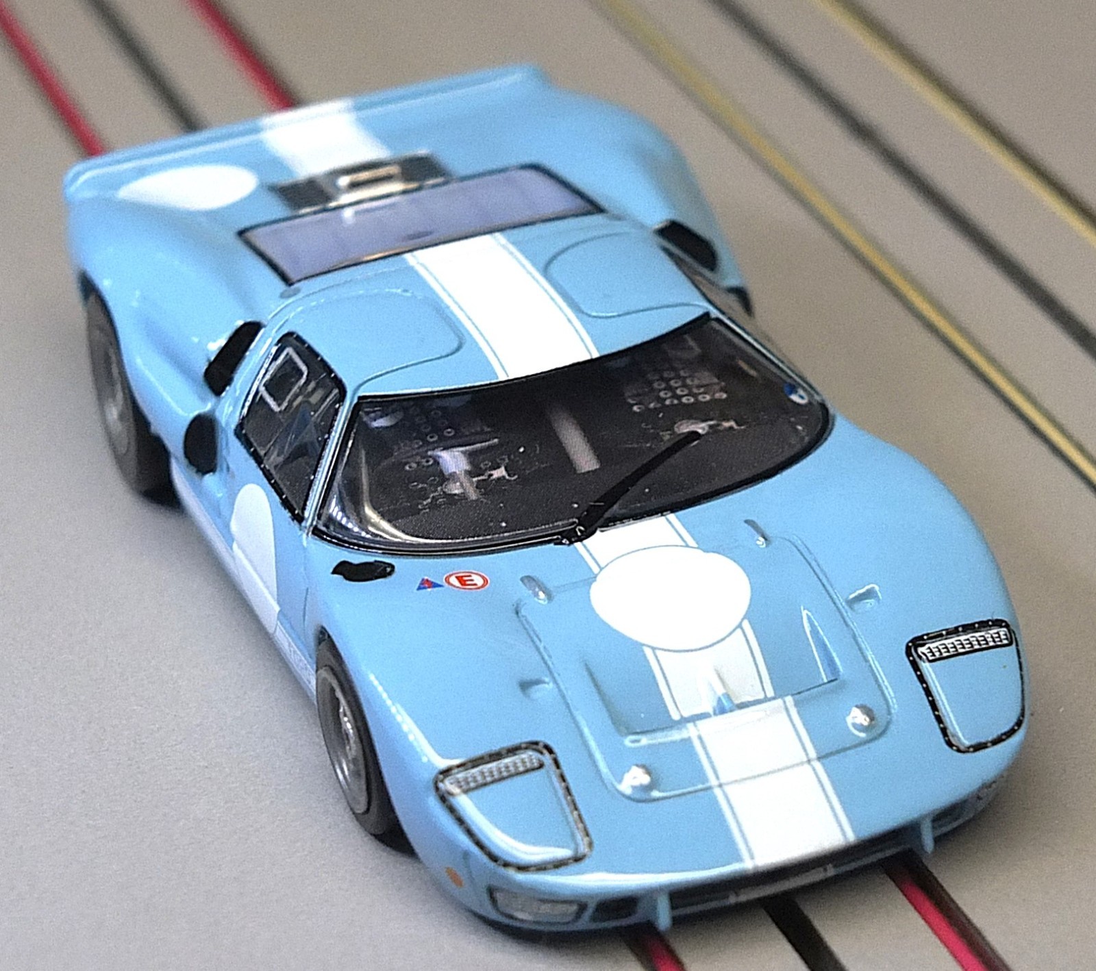 AFX 22130 Ford GT40 Mark II Mega G+ HO - Chassis 1085 Limited Edition 2 EACH