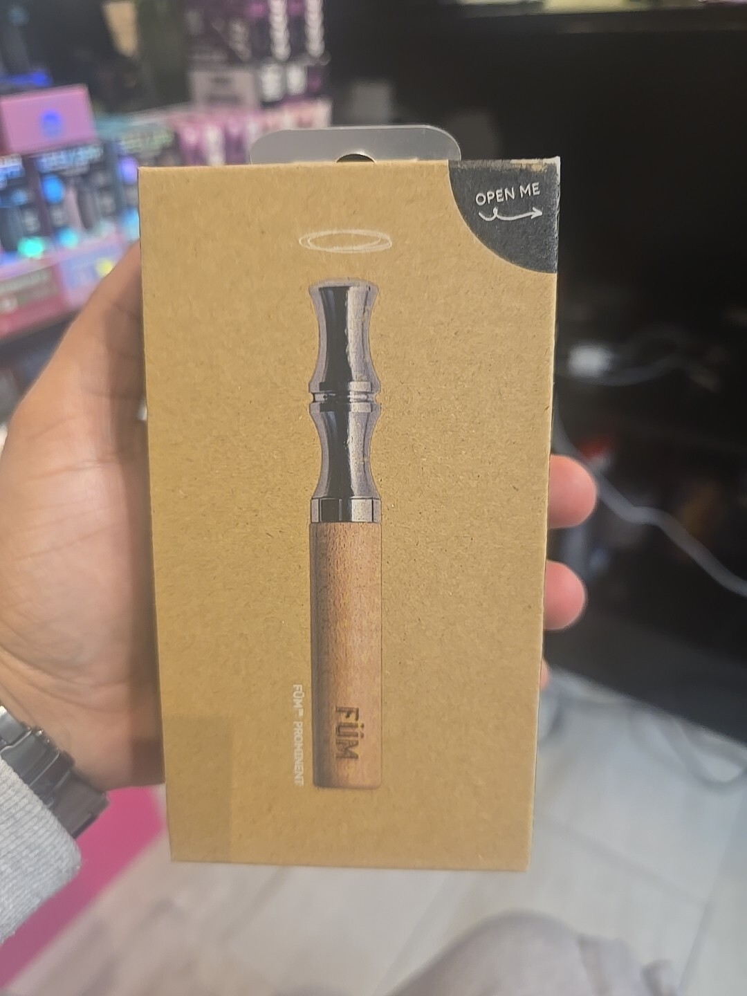 Füm Journey Pack Flavored Air Device with 4 Packs of Plant Based Cores