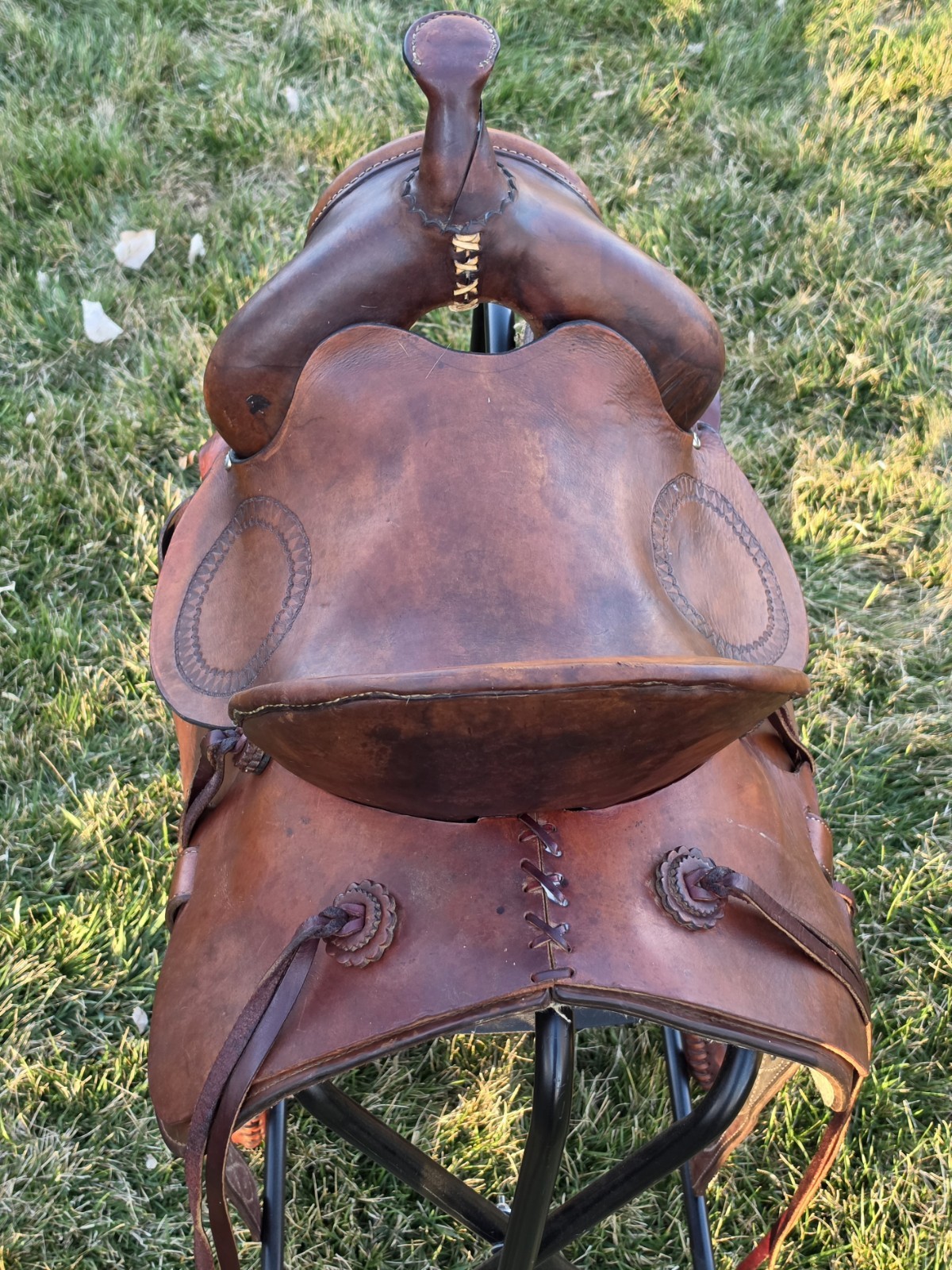 Vintage Roping/Ranch Saddle 14" Seat