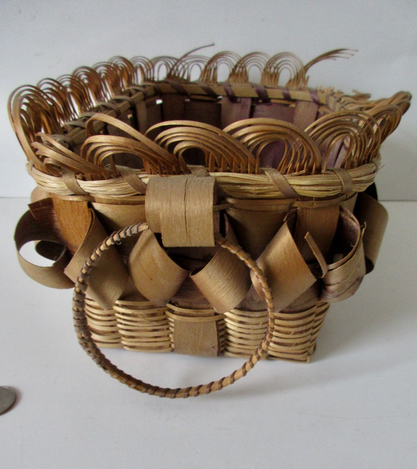 Vintage Iroquois basket w/Sky Dome at top, lrg hoop handles & curls C/1910-1940