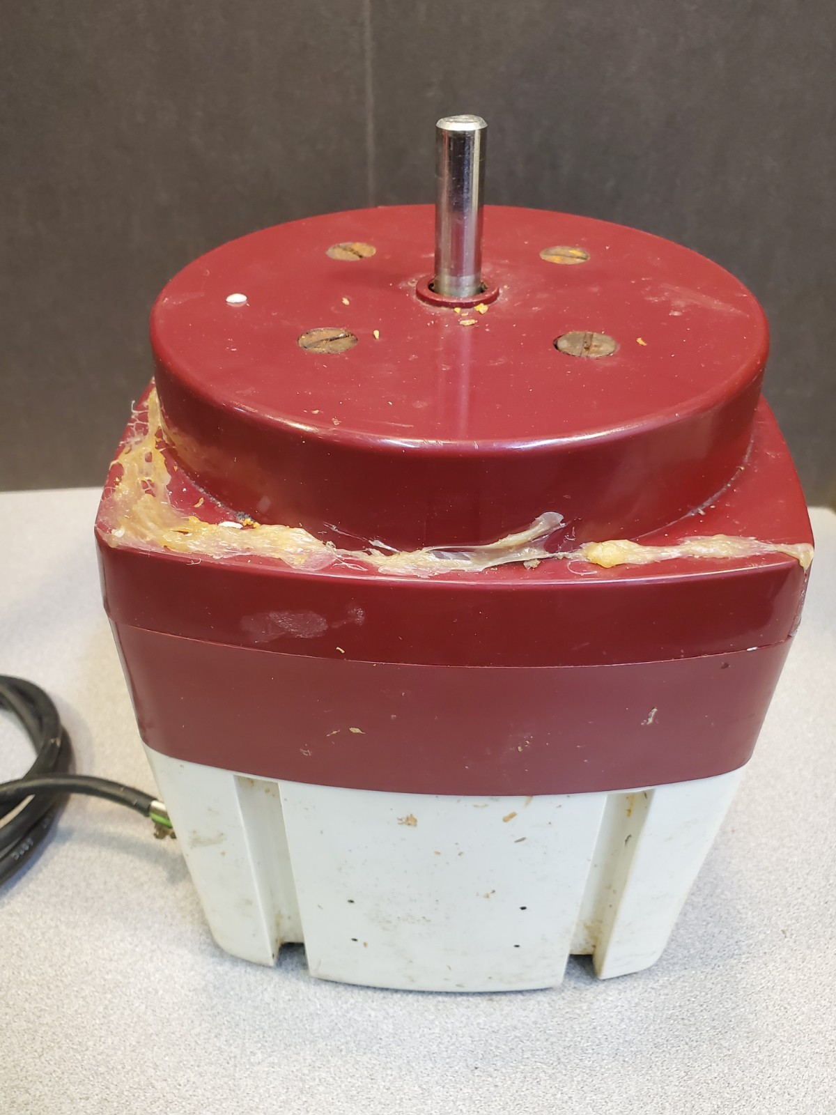 Robot Coupe R2 Commercial Food Processor with Accessories, Tested Working