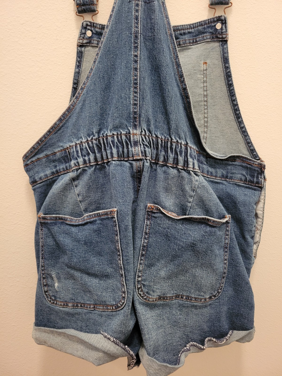 No Boundaries Juniors Sz 15/17 Bib Overall Shorts Blue Denim Pockets Raw Hem