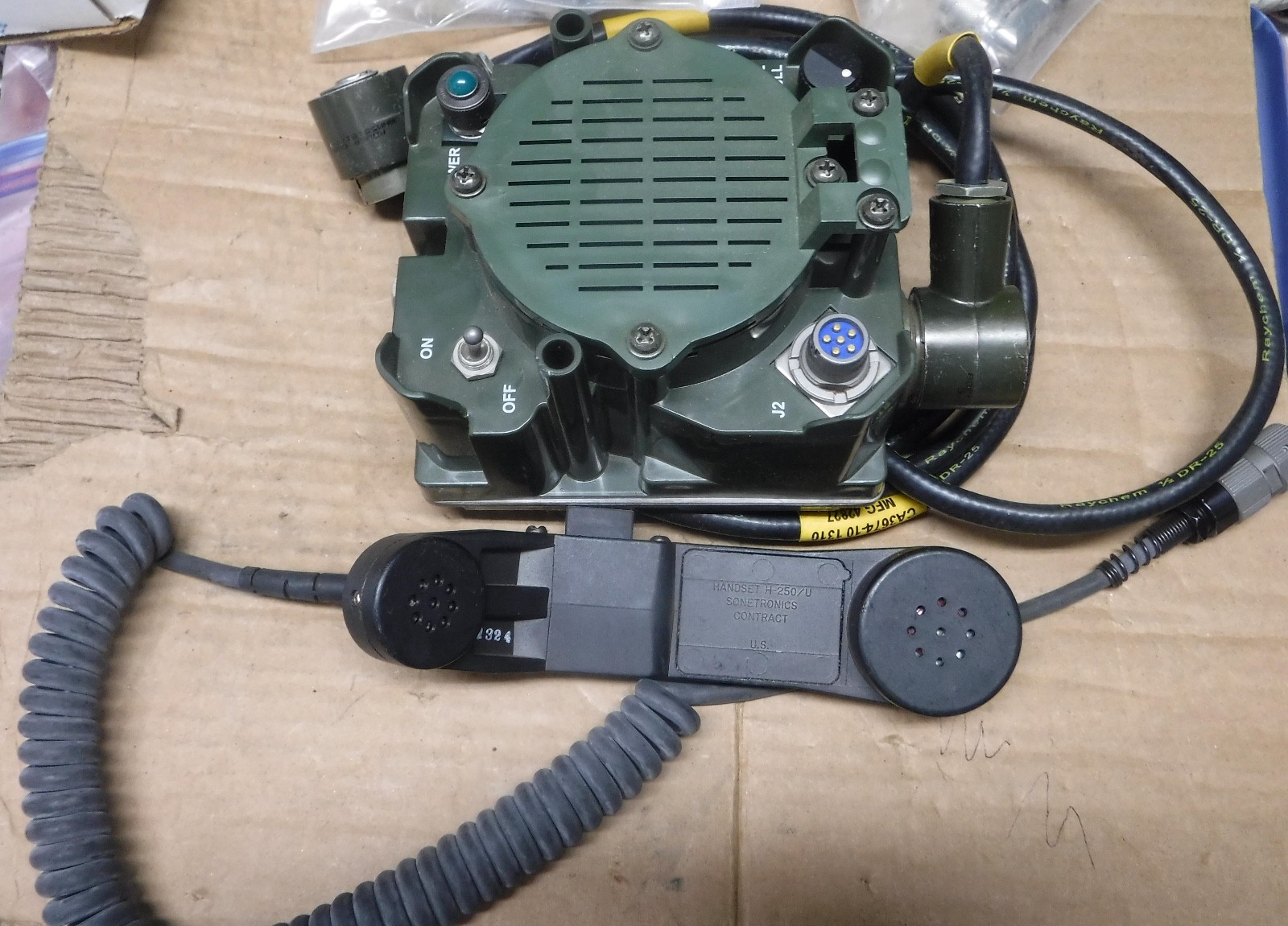 HUMVEE  SINCGARS  SPEAKER,  HANDSET AND CABLE    FROM UNISSUED SPARE KITS