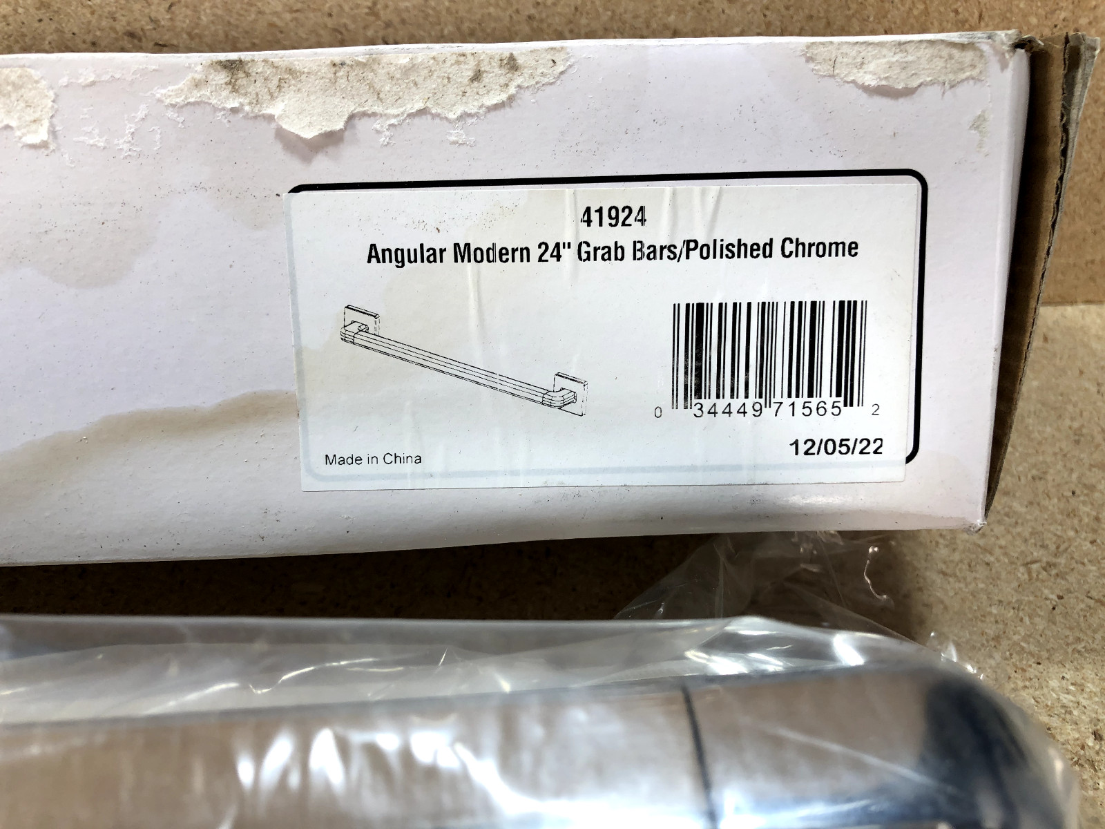 Delta 41924 24” Grab Bar, Chrome *READ*