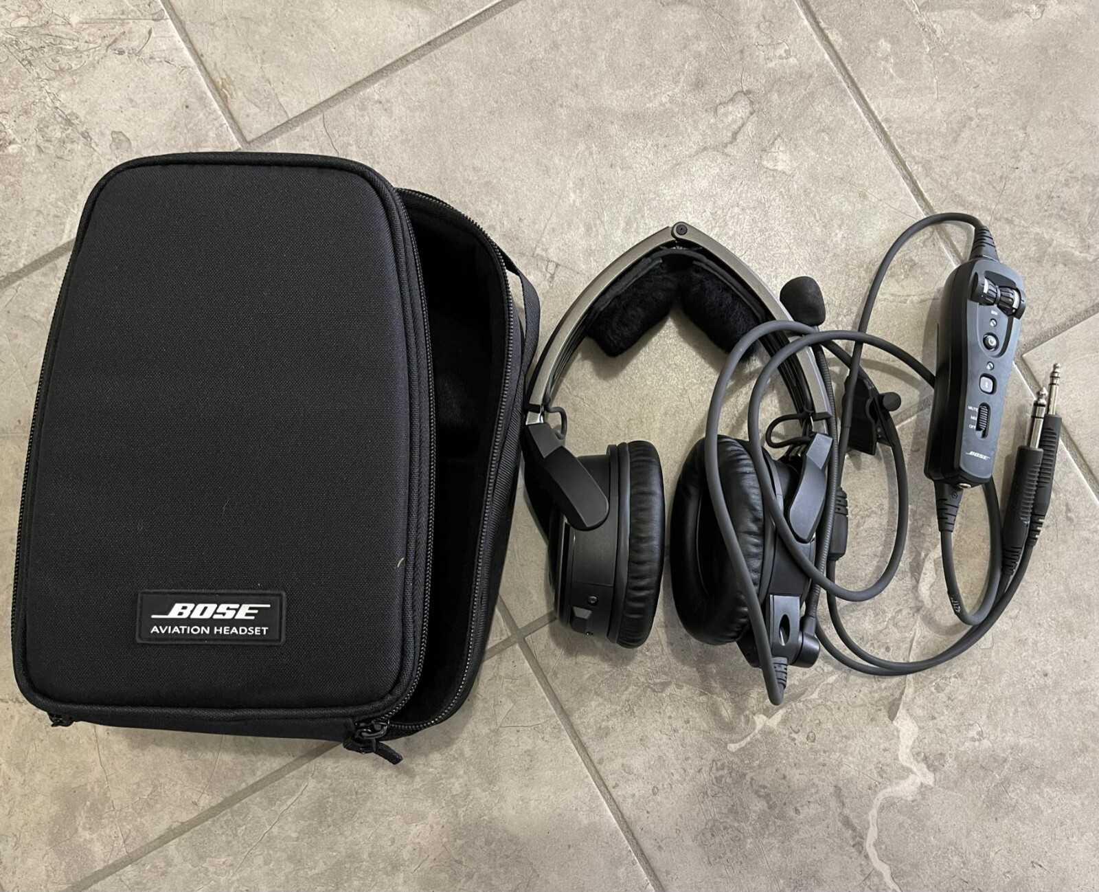 Bose A20 Aviation Headset with Bluetooth & Dual Plug Cable Black
