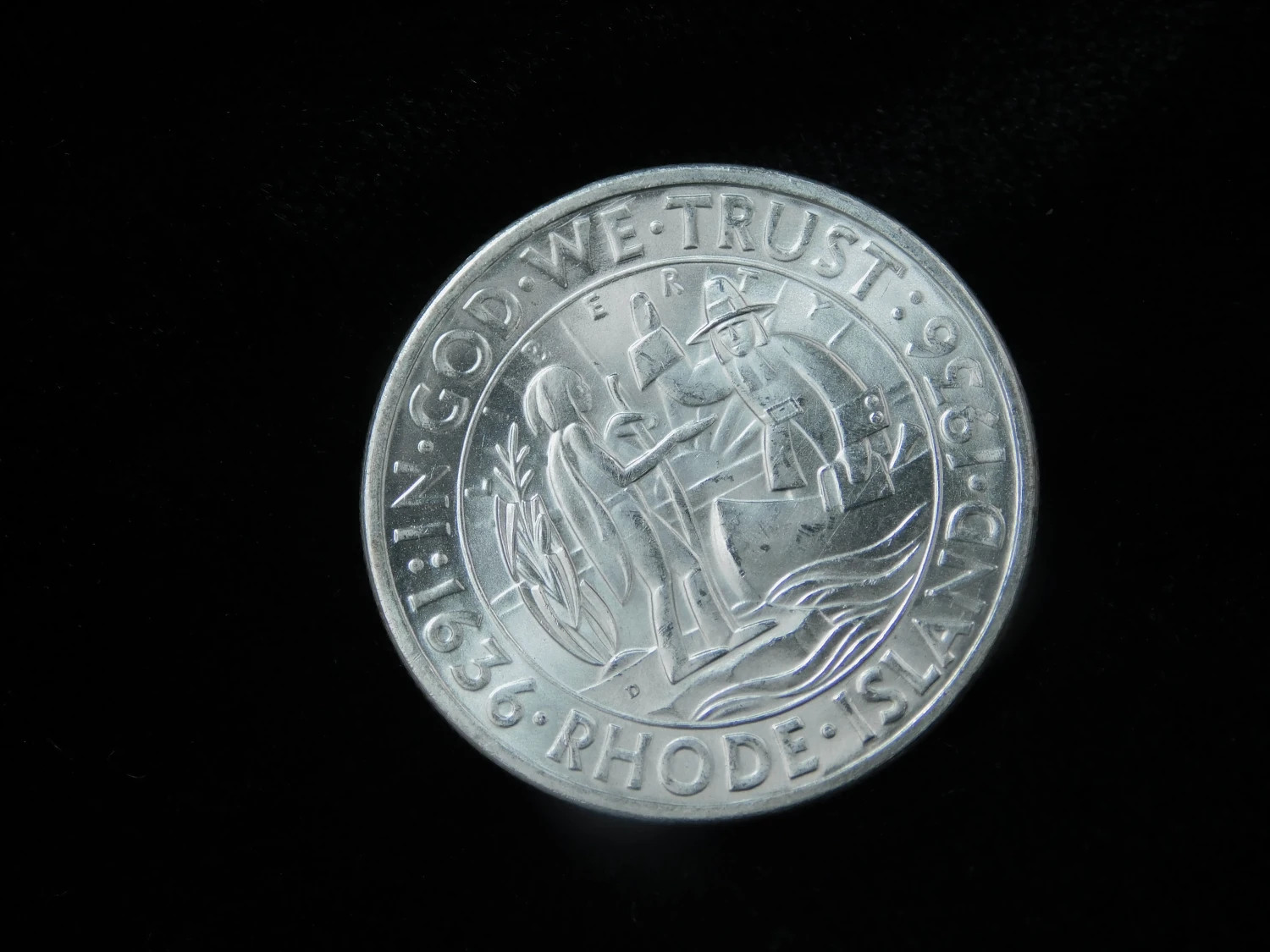 1936-D 50c Rhode Island Commemorative Silver Half Dollar - UNC