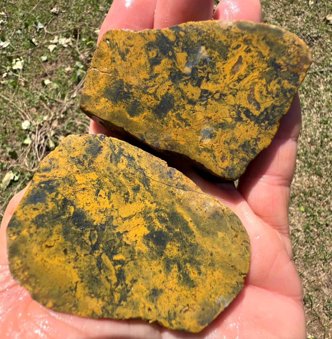 Gold/Green Moss Agate with dark agate lines - ready for cabbing  - 108g