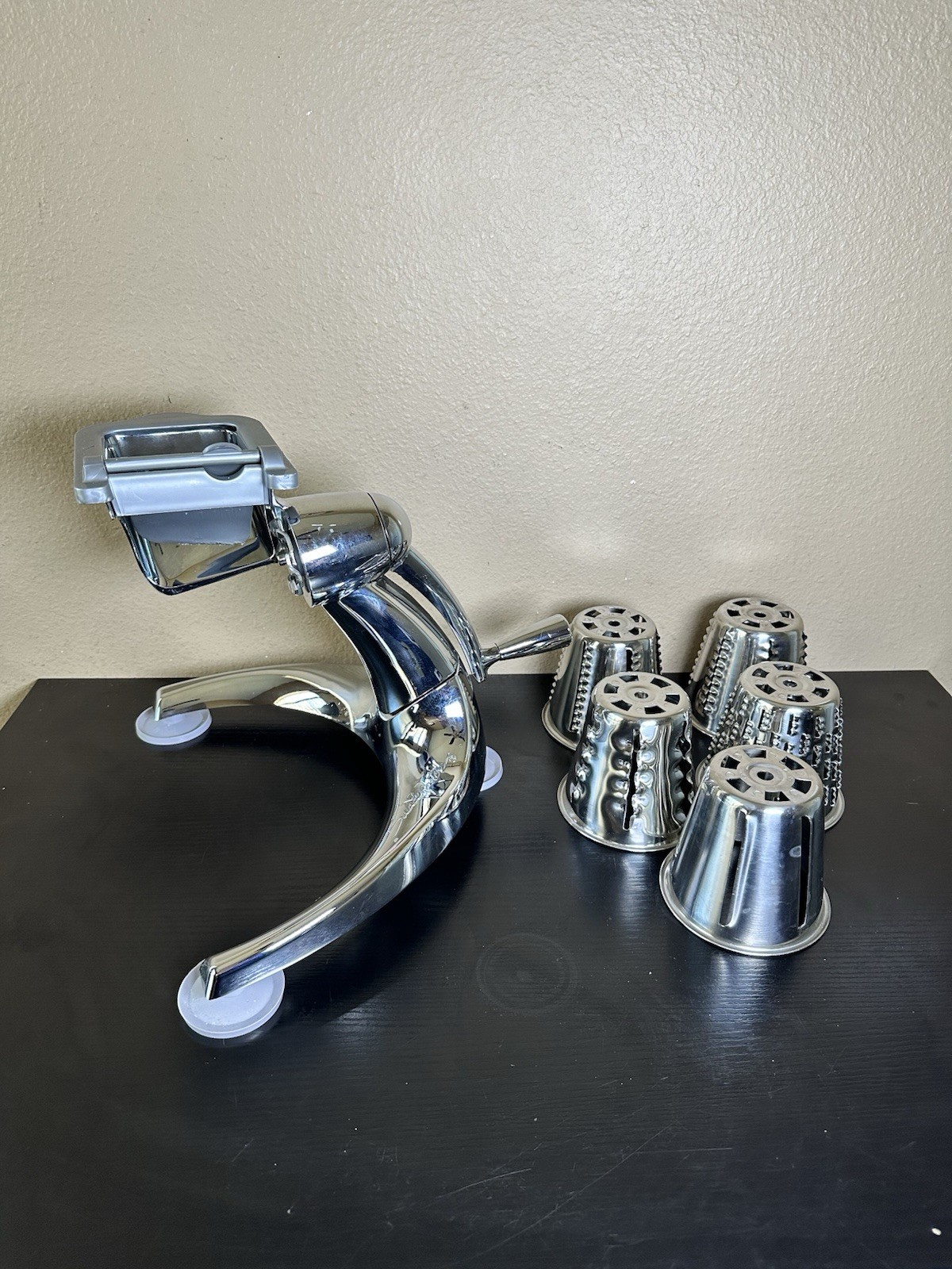 Saladmaster Food Processor V Machine Versa Tec Vegetable Slicer Shredder 5 Cones