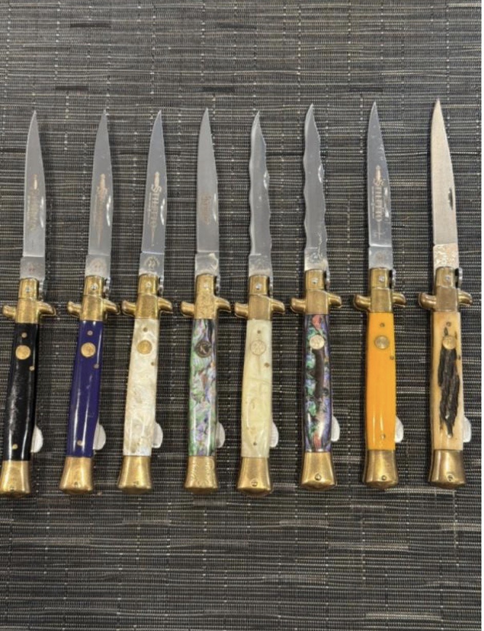 Set Of 7 Kissing Crane Stilettos And 1 Kreigar Stiletto, Vintage, Manual Folding