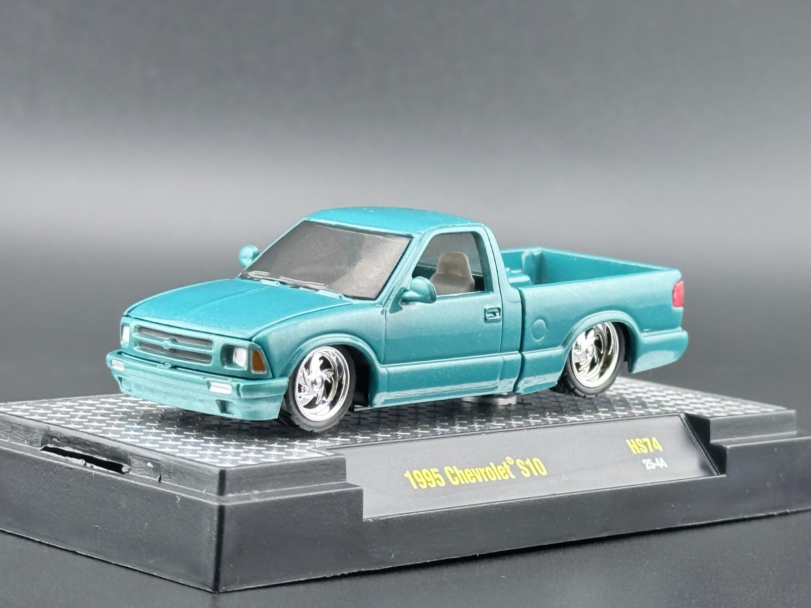 M2 1995 Chevrolet S10 Custom Hobby Exclusive 31500-HS74 1/64