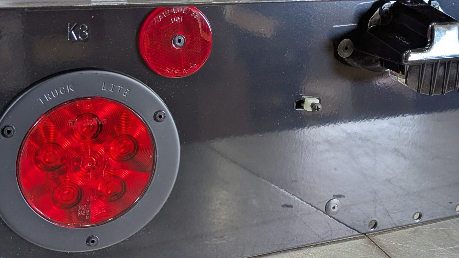 4095871C92 International Tail Light Bar Panel LED Super 44 Lamp TRUCK-LITE 40951