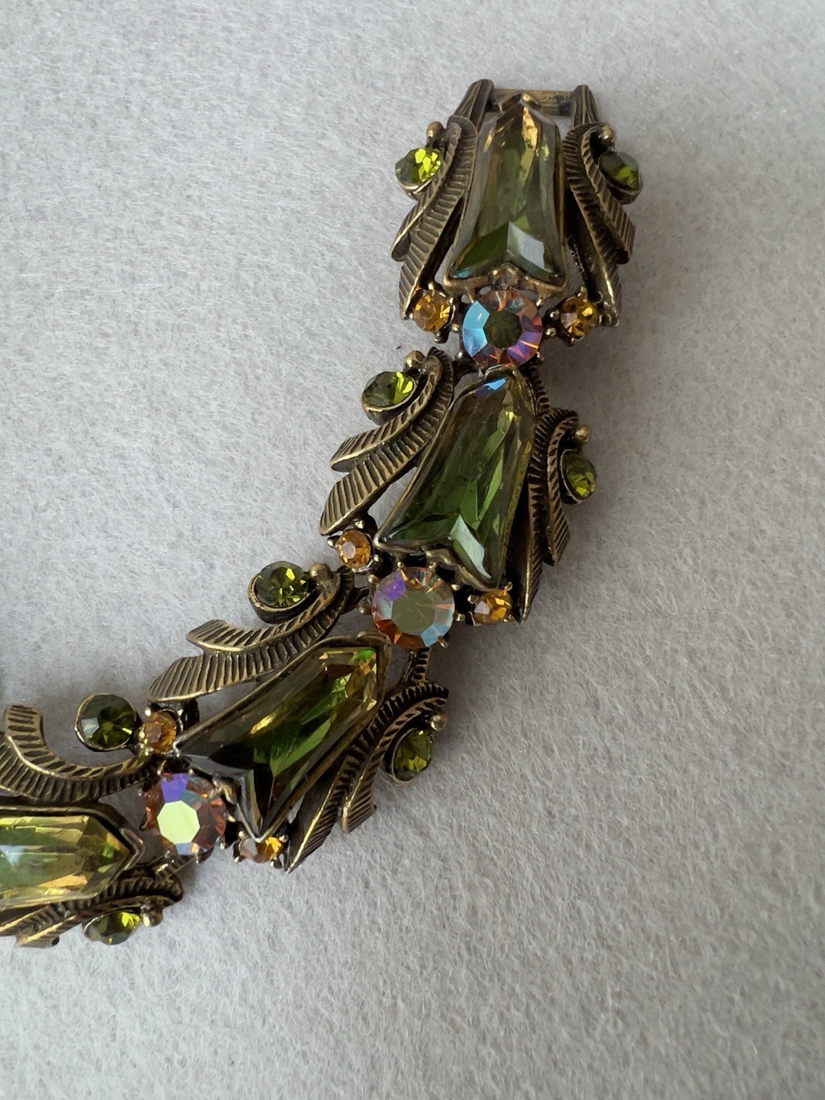 Vintage FLORENZA Olivine Two-Tone Tulip Keystone Exquisite Rhinestone Bracelet