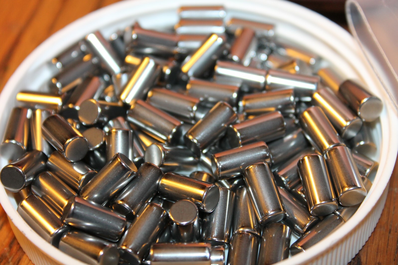 Bag Of 100 Crankcase Roller Bearings Harley Davidson Part #9221A 1930-1986 USA