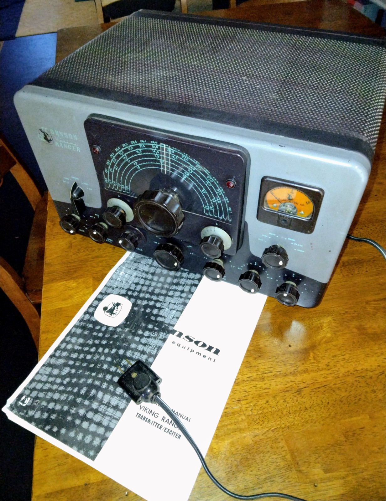 JOHNSON VIKING RANGER TRANSMITTER  - FULLY FUNCTIONAL - SN:60853