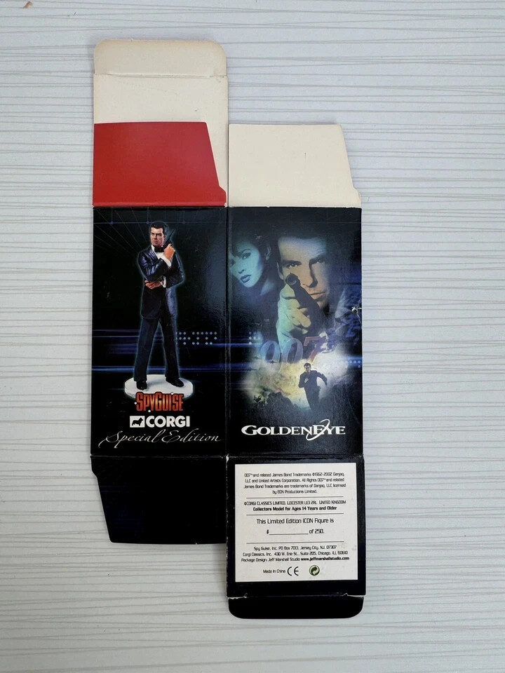 JAMES BOND 007 Corgi ICONS Pierce Brosnan Goldeneye Great Condition Spyguise Box