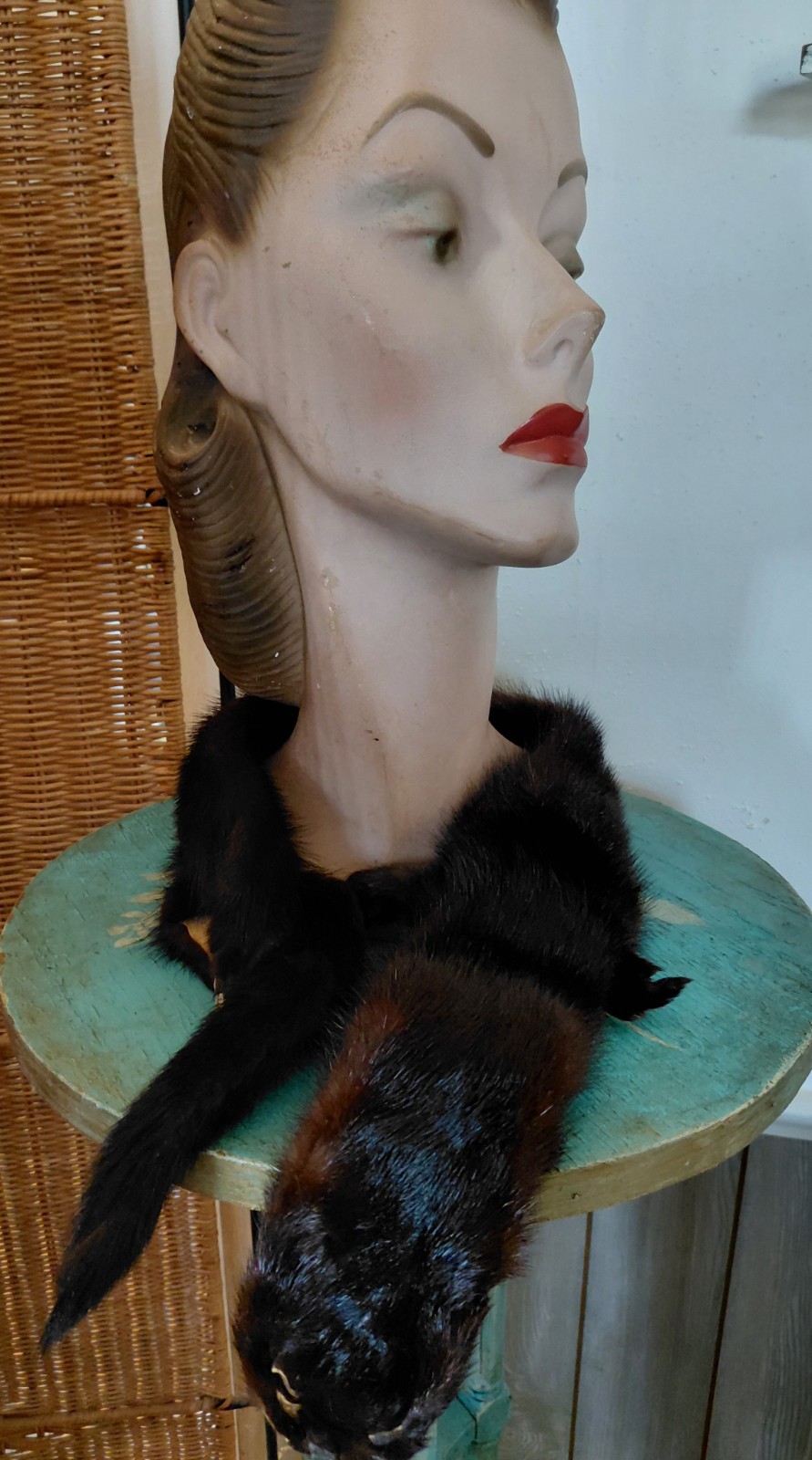 Vintage Mink Wrap/Tails & Legs/Quality Fur Pelt/Extra Length Collar Wrap!