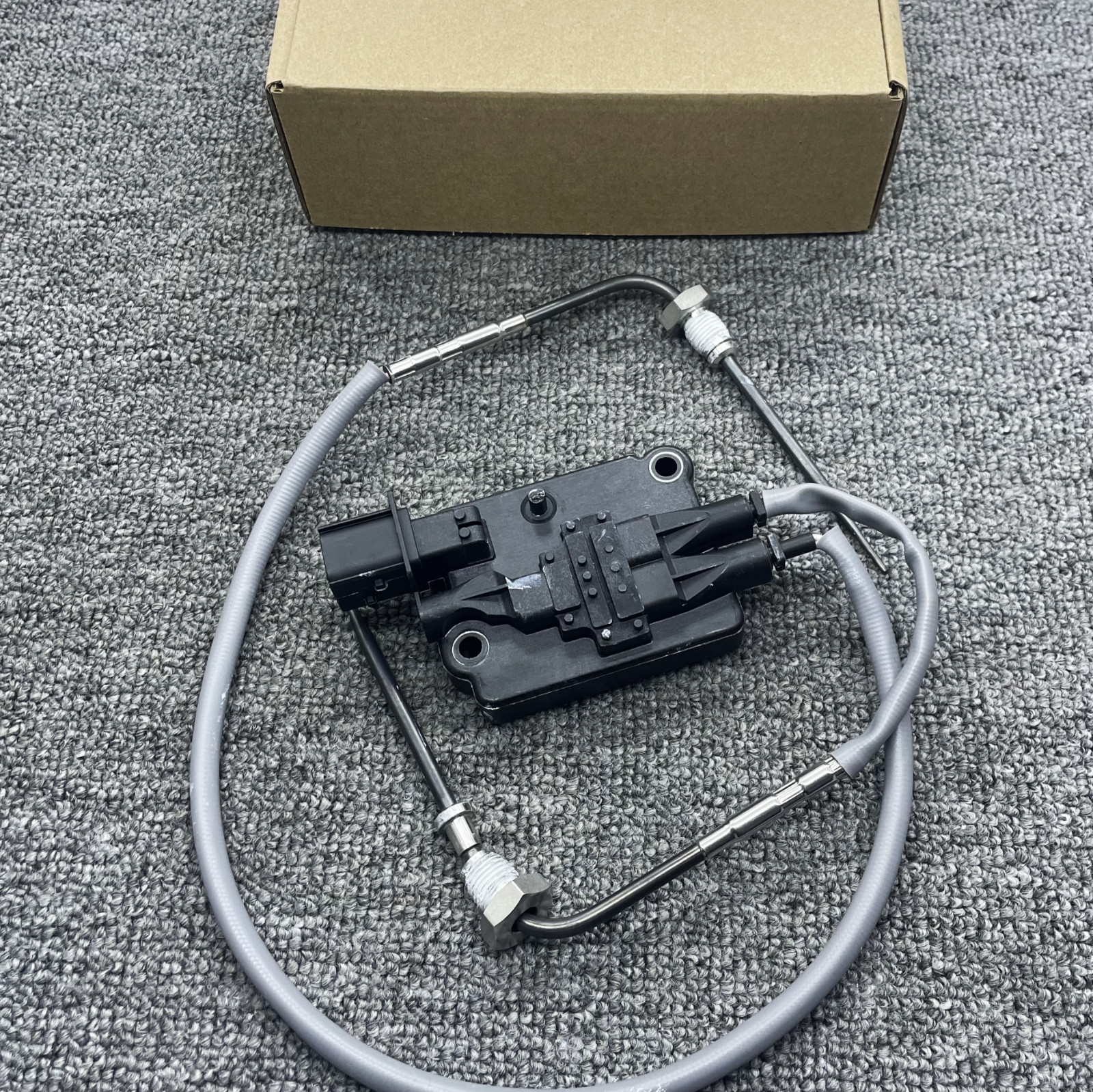 Rear Exhaust Gas Temperature Sensor Fits For Nissan TITAN XD 5.0L DIESEL 2016-19