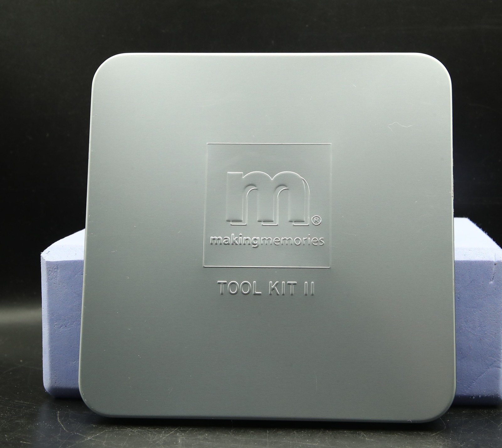 Making Memories Tool Kit II Scrapbooking w/ Metal Case. Missing 2 Setting Tips