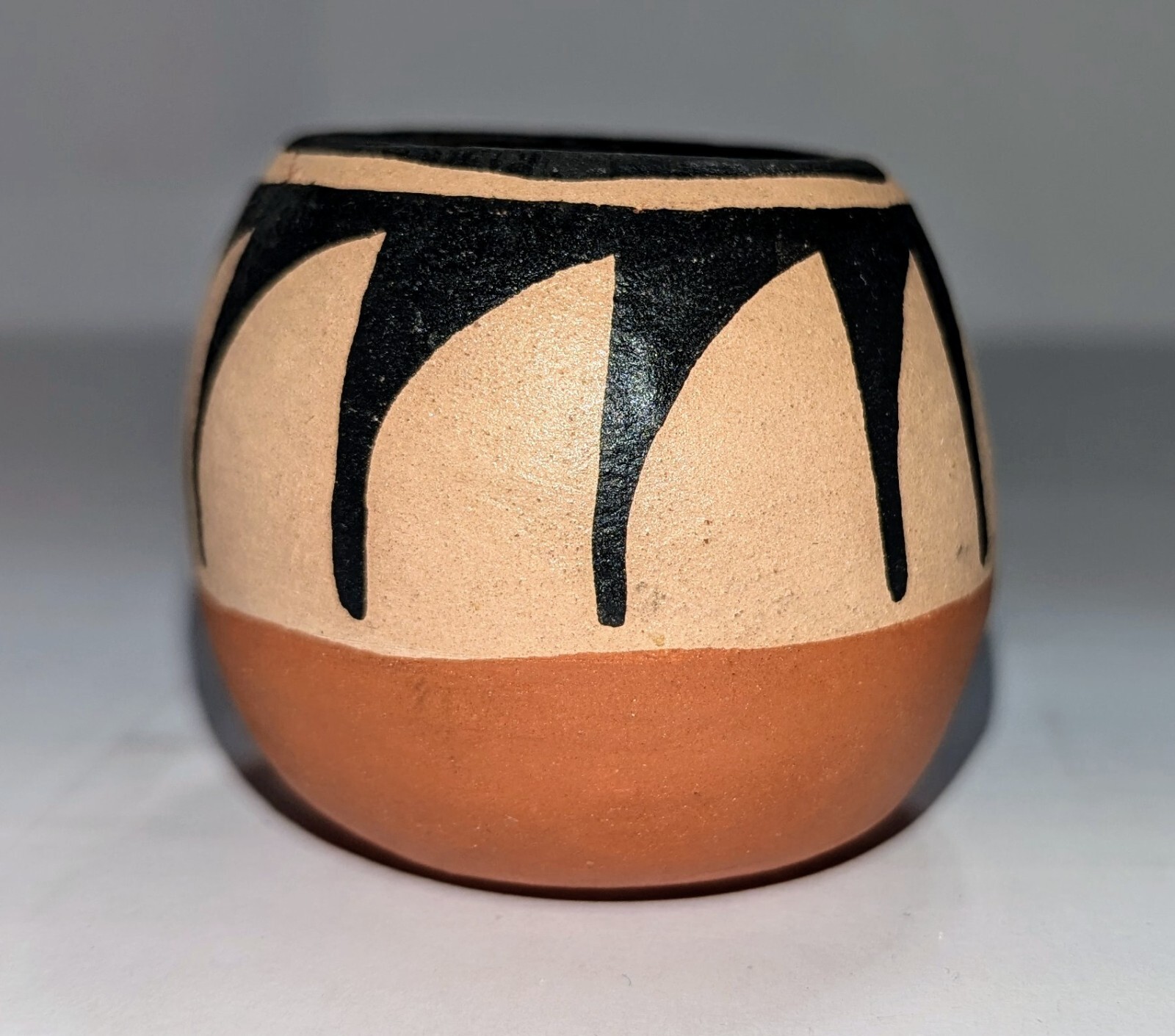 Vtg Native American Mini Pottery x2 Kewa & Jemez Pueblo Signed Lovato & Chinana