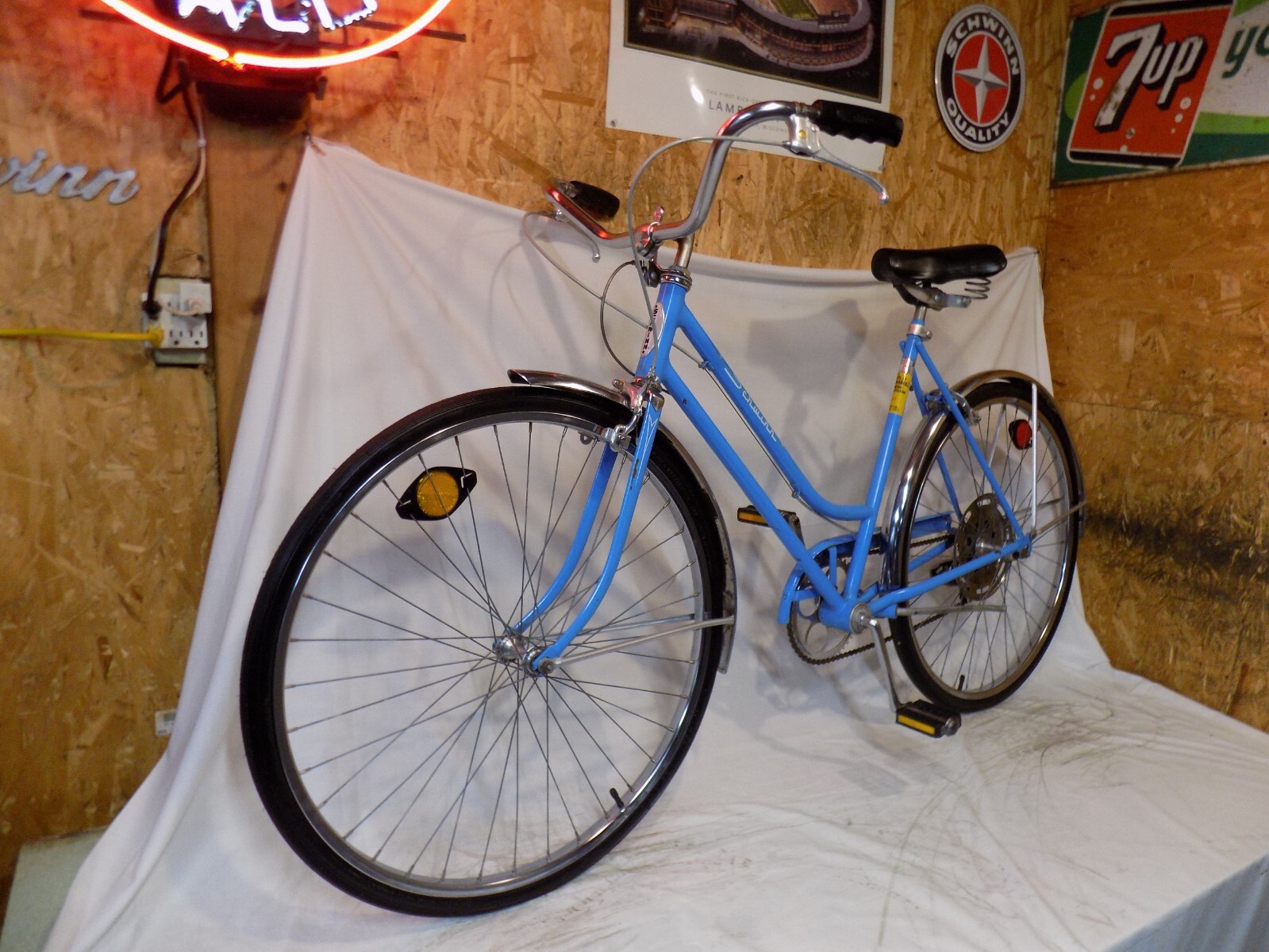 1974 SCHWINN COLLEGIATE 5-SPEED OPAQUE BLUE CRUISER BIKE SPEEDSTER BREEZE RACER