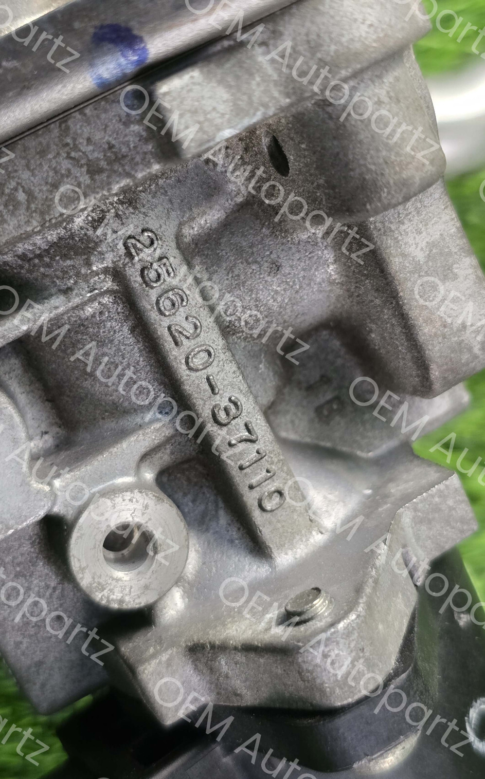 Toyota Prius 11-17 Genuine 25601-37010 EGR Pipe with Valve 25620-37110 : Prius V