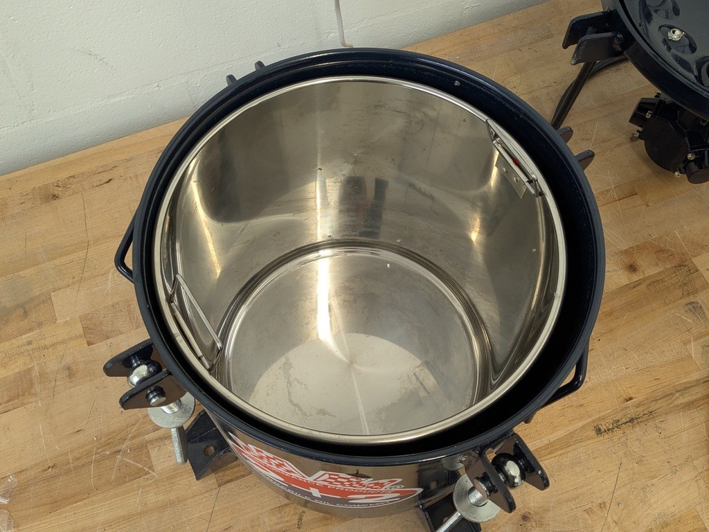 Berkebile 2+2 Pressure Pot System 5 Gal. Tank 90 PSI Max. BPFC-PROSYS5